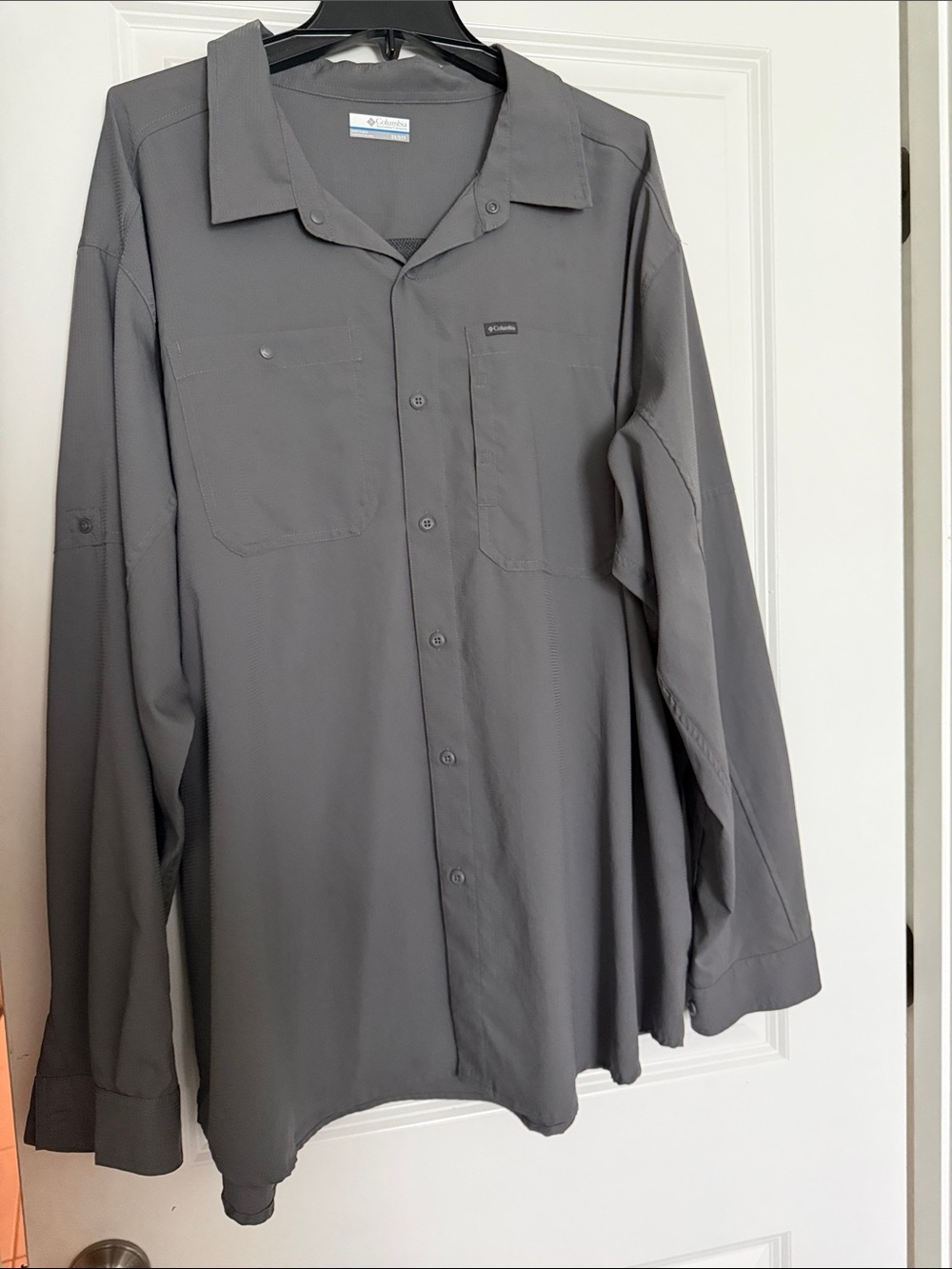 Columbia Men's Button-Up Shirt in Grey